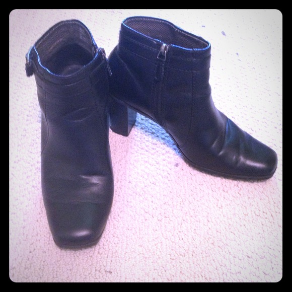 Tommy Hilfiger boots