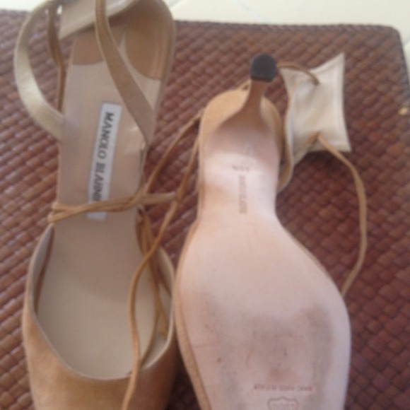 Manolo Blahnik suede shoes. Worn once. Timeless. - Picture 2 of 2