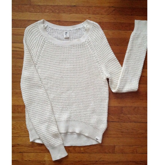 NEW PHOTOS! Roxy Sweater