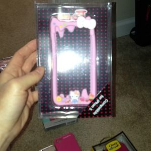 Brand new Hello Kitty iphone 5 case/bumper