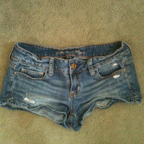 American eagle shorts size 4