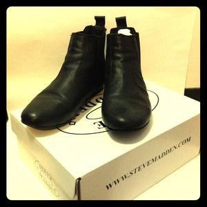 Steve madden black basic boots