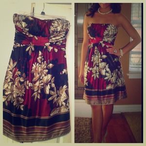 💞REDUCED💞 BCBG Max and Cleo  strapless dress!