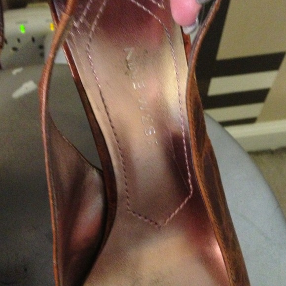 Nine West brown leather sling back heels.