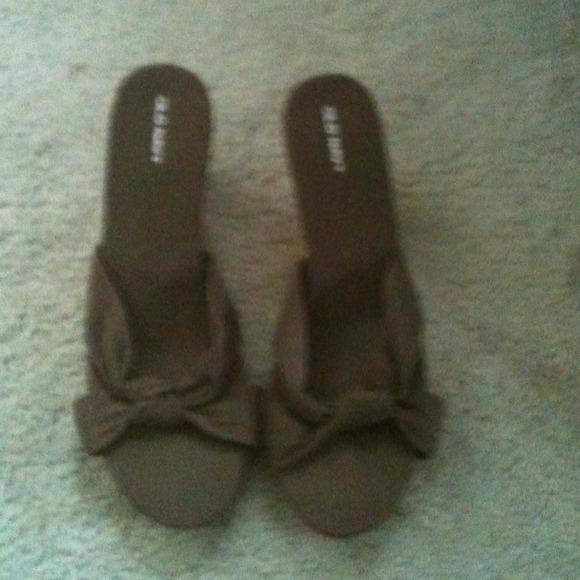 Old navy wedge sandals