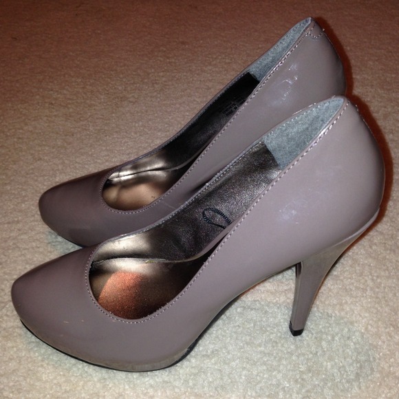 Steve Madden - Picture 2 of 4