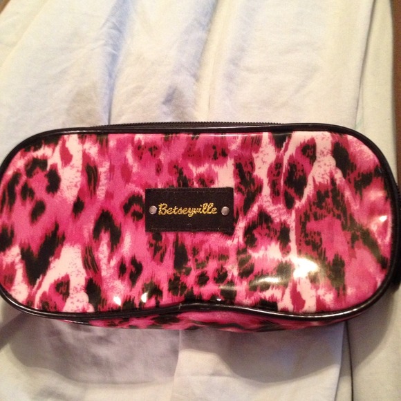 Betseyville makeup bag