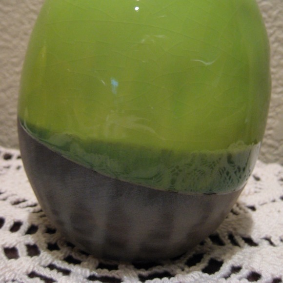 Vase - Picture 2 of 3