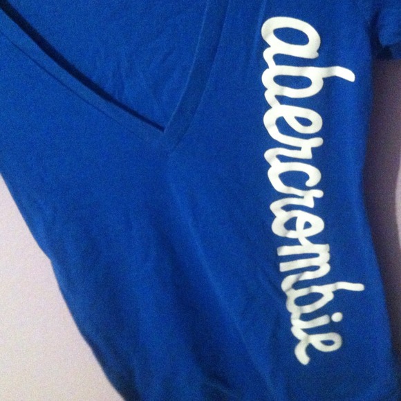 Royal blue Abercrombie T-Shirt - Picture 3 of 3