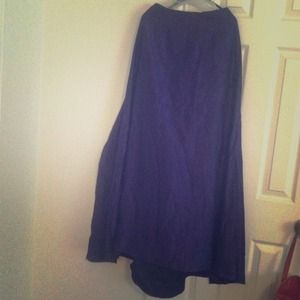 Satin formal skirt with pockets.