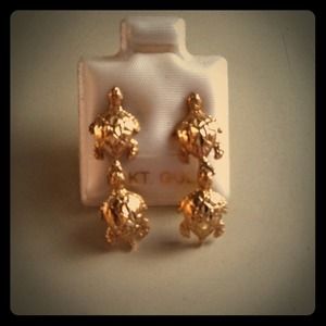 14k yellow gold turtle earrings.