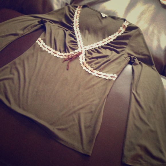 Adorable Green Polyester Top-Vanity