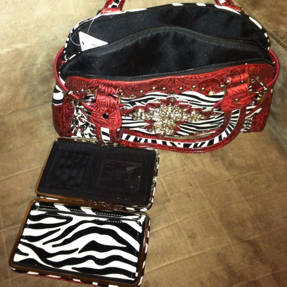 Bling purse with matching wallet! - Picture 2 of 2