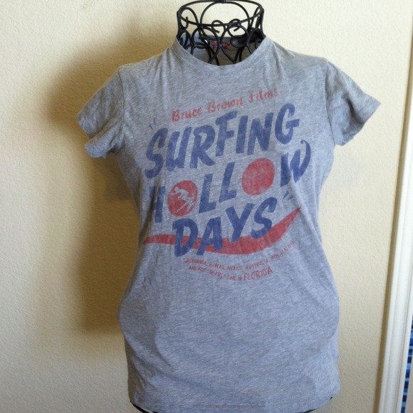 Gray surfer shirt
