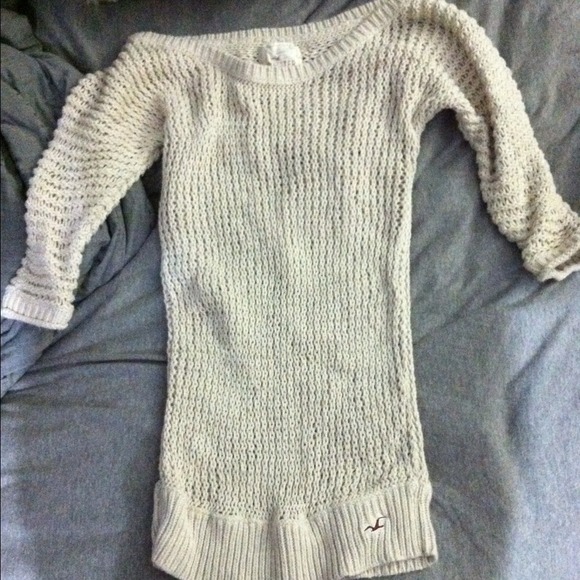 Hollister Sweaters - Hollister quarter sleeve knit top