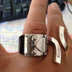 Louis Vuitton Lock Me Ring