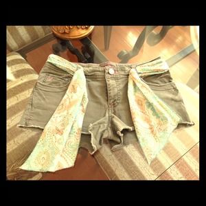 American Eagle Short Shorts