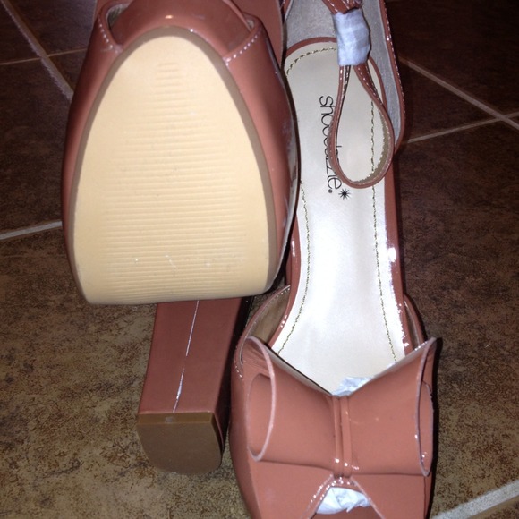 Shoes. - Picture 3 of 3