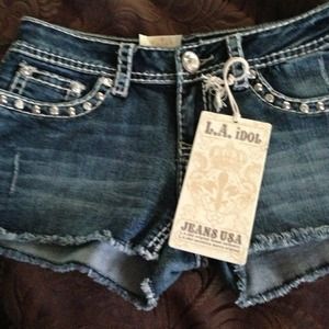 2 pr shorts    Reserved