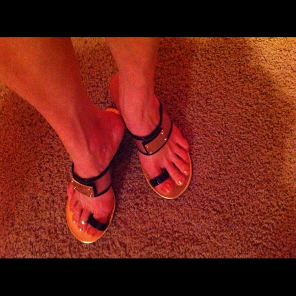 ^^^^REDUCED^^^^^Michael Kors Toe Ring Sandal