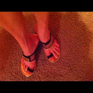 ^^^^REDUCED^^^^^Michael Kors Toe Ring Sandal