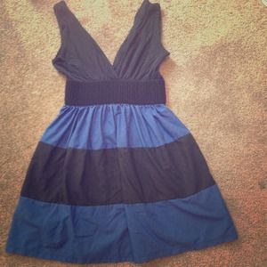 xs black and blue dress