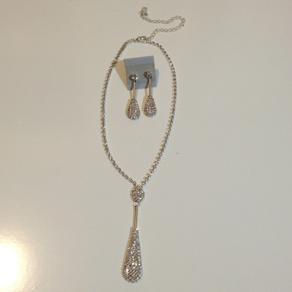 SOLD IN BUNDLE Antique crystal necklace earring