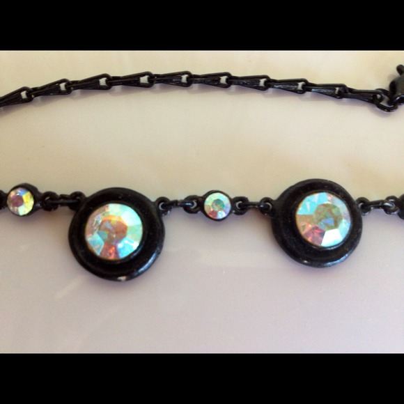 Adorable choker! - Picture 3 of 4