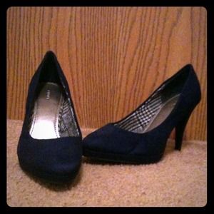 Fioni pumps size 6