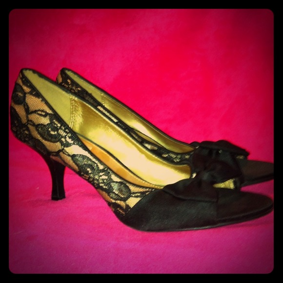 Black lace peep toe heels with bows!