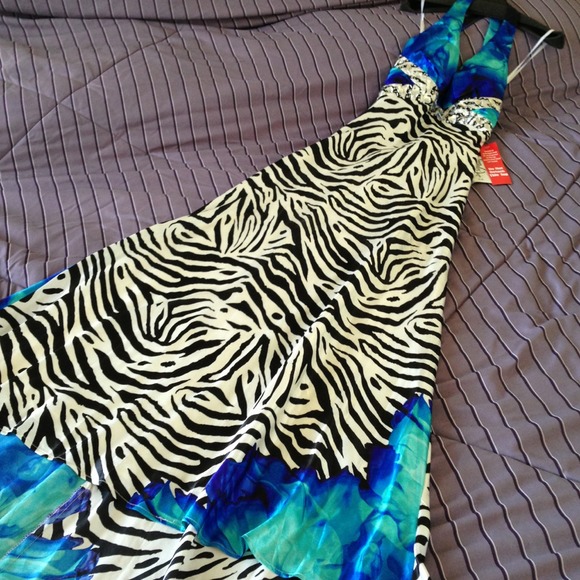 Gorgeous evening gown.Brand Stepinout