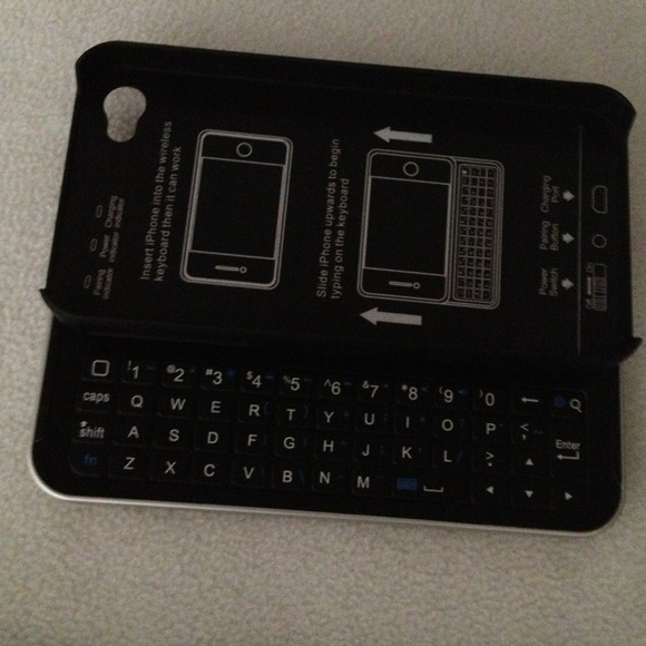 iPhone 4/4s Case with Bluetooth keyboard