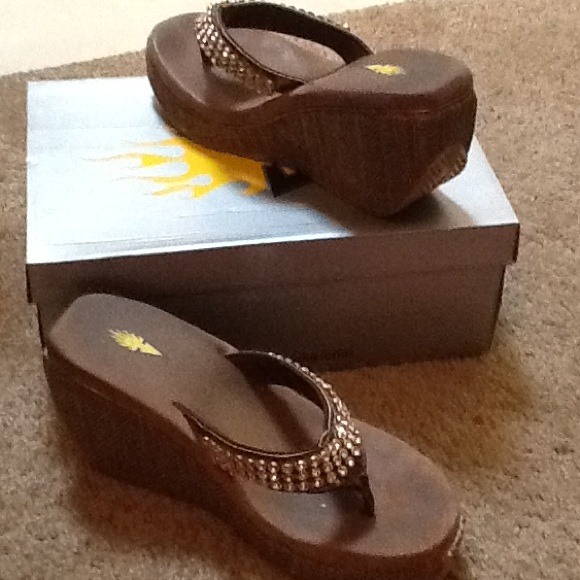 Volatile size 9 flip flop.Good condition worn once