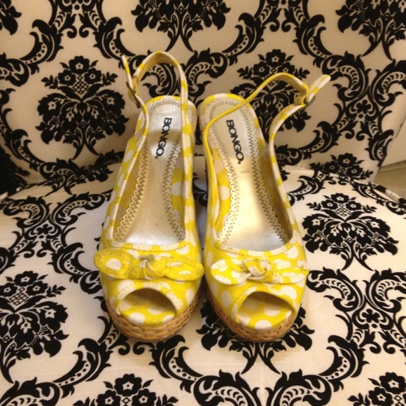 Polka dot bongo wedges