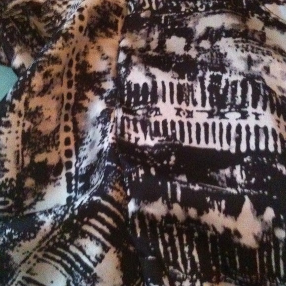 Silk one shoulder dress shirt. Small - Picture 3 of 4