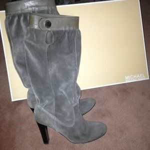 MICHAEL Michael Kors SUEDE BOOTS