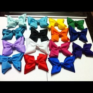 16 hand crafted plain colored 5.5" bows