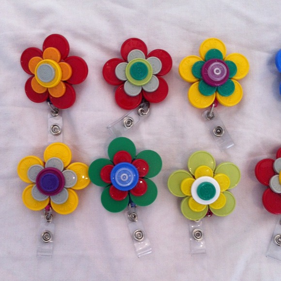 Flower Badge Holders - Picture 3 of 4