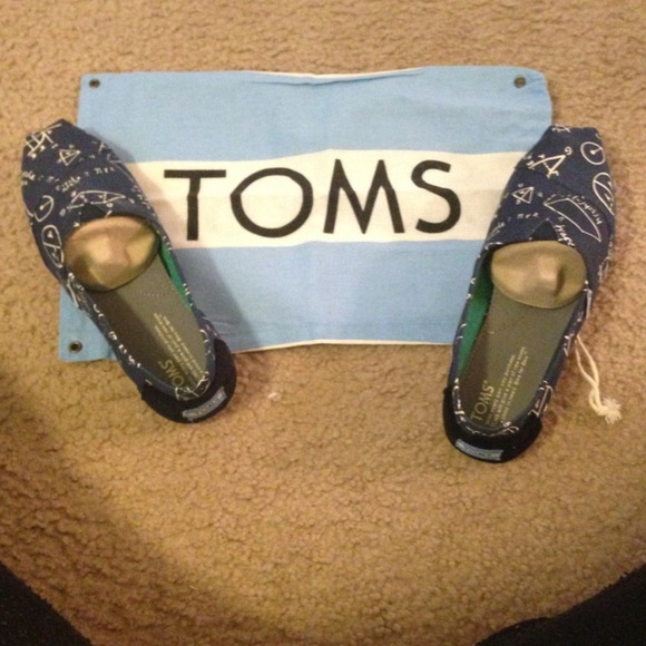 Toms, brand new!