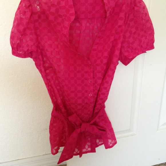 Pink top - Picture 2 of 3