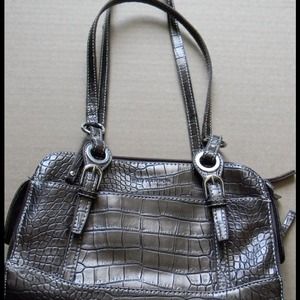 REDUCED  Sag Harbor shoulder bag