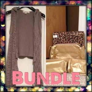 Bundle /vest & makeup bags/