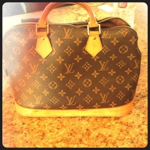 Louis  Vuitton 👜👜👜👜Authentic Alma
