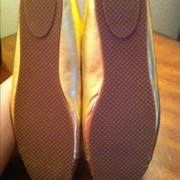 Yellow Box flats! - Picture 4 of 4