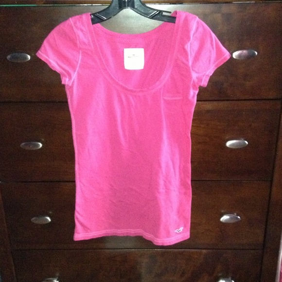 Brand New pink hollister shirt