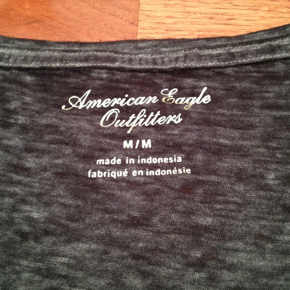 AE GRAY SUPER LIGHT WEIGHT SHIRT - Picture 2 of 3