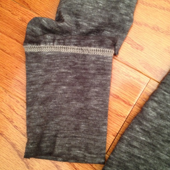 AE GRAY SUPER LIGHT WEIGHT SHIRT - Picture 3 of 3