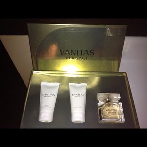 💥Reduced💥Versace Perfume.