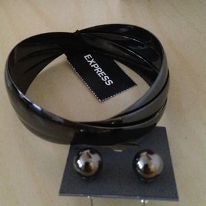Gunmetal bangle bracelet and earrings