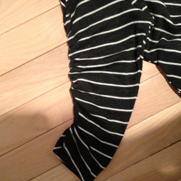 🚫sold in bundle🚫Peplum top w belt - Picture 4 of 4